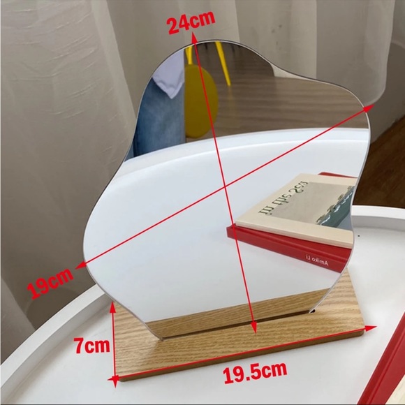 NEW! Irregular/curvy vanity makeup mirror - Picture 9 of 10